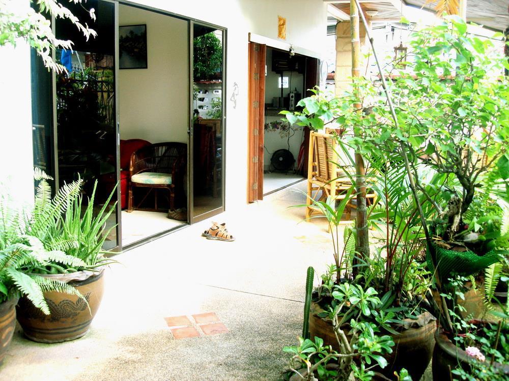 Waree'S Guesthouse Phuket Extérieur photo